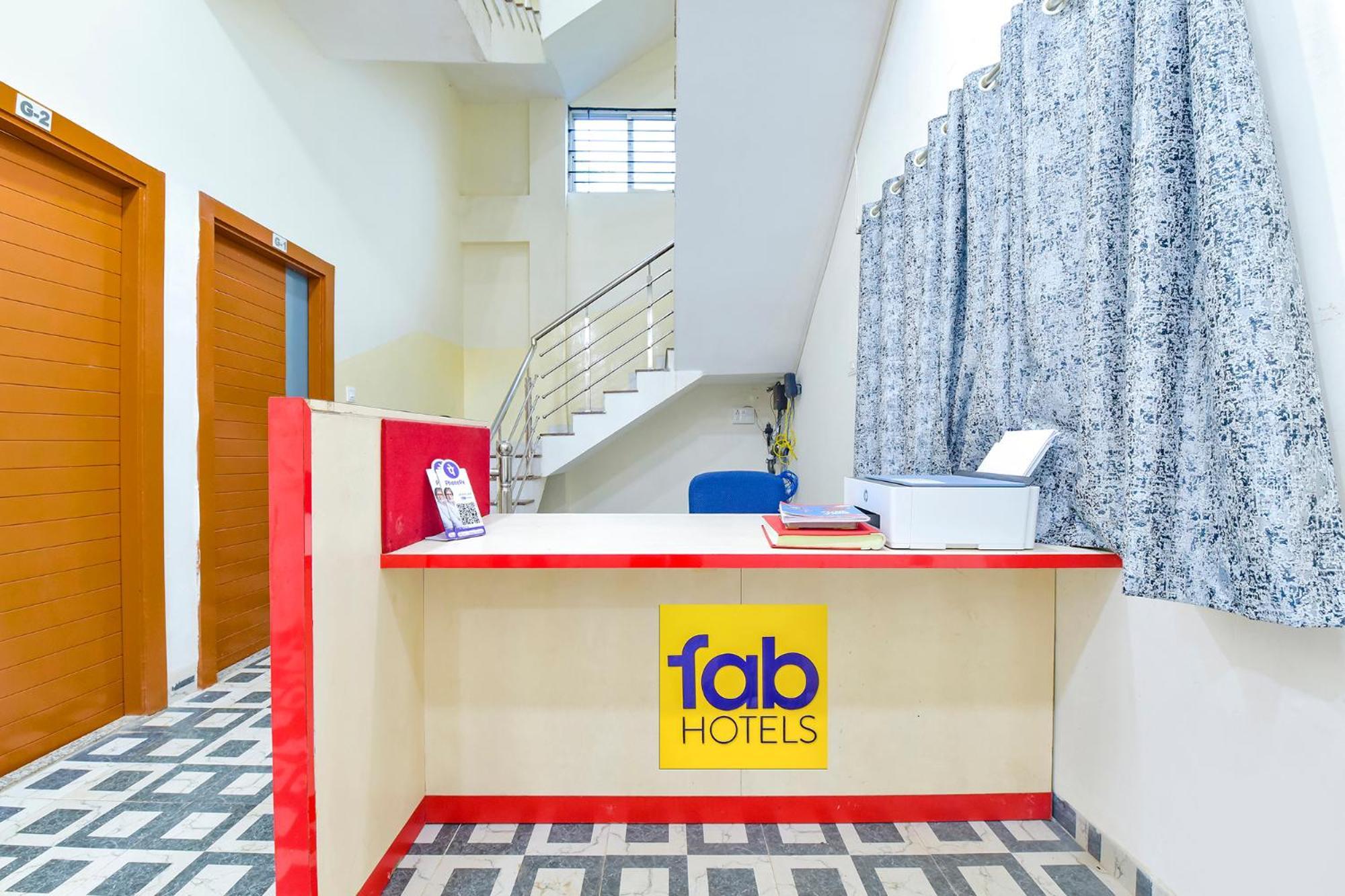 Fabhotel Grand Embassy インドール エクステリア 写真